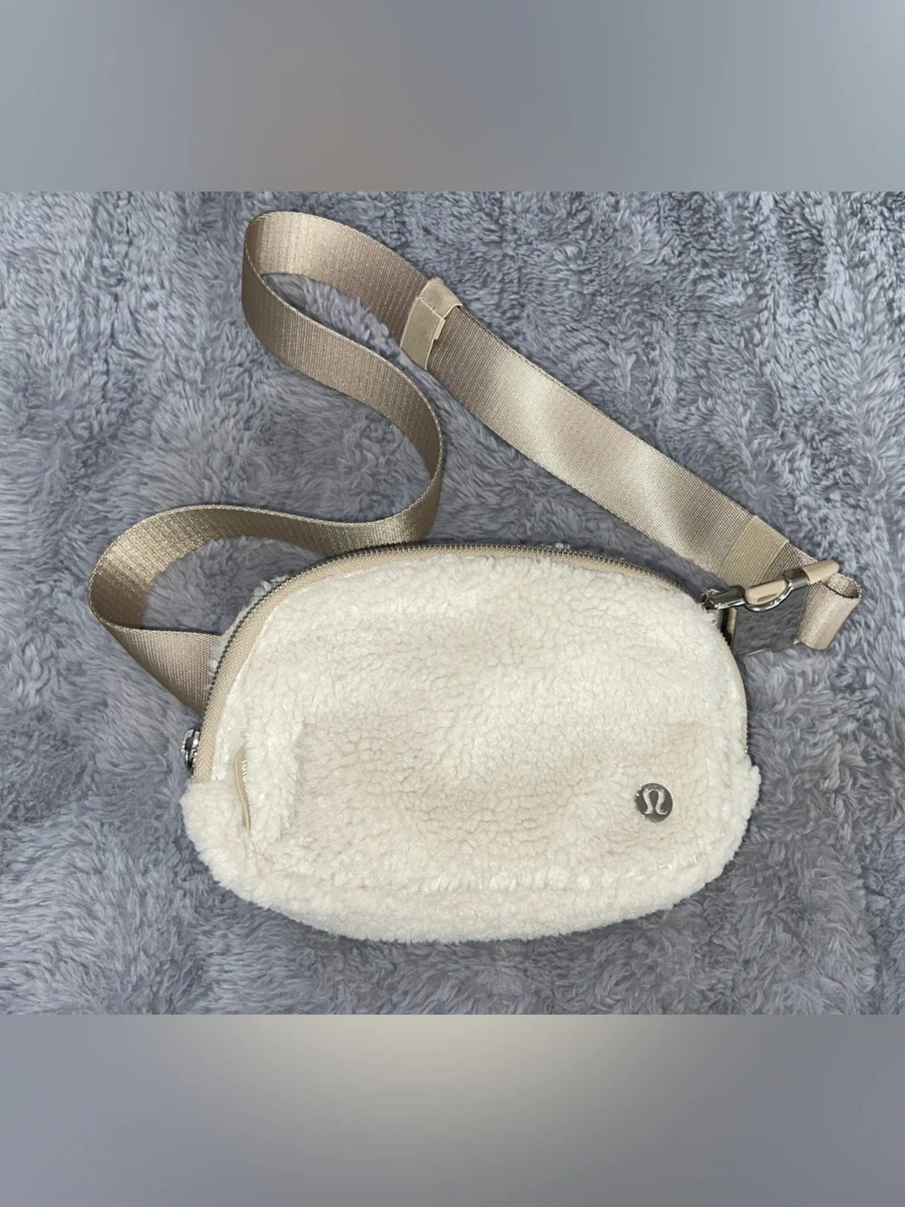 Lululemon White Everywhere Belt Bag Fleece Sherpa